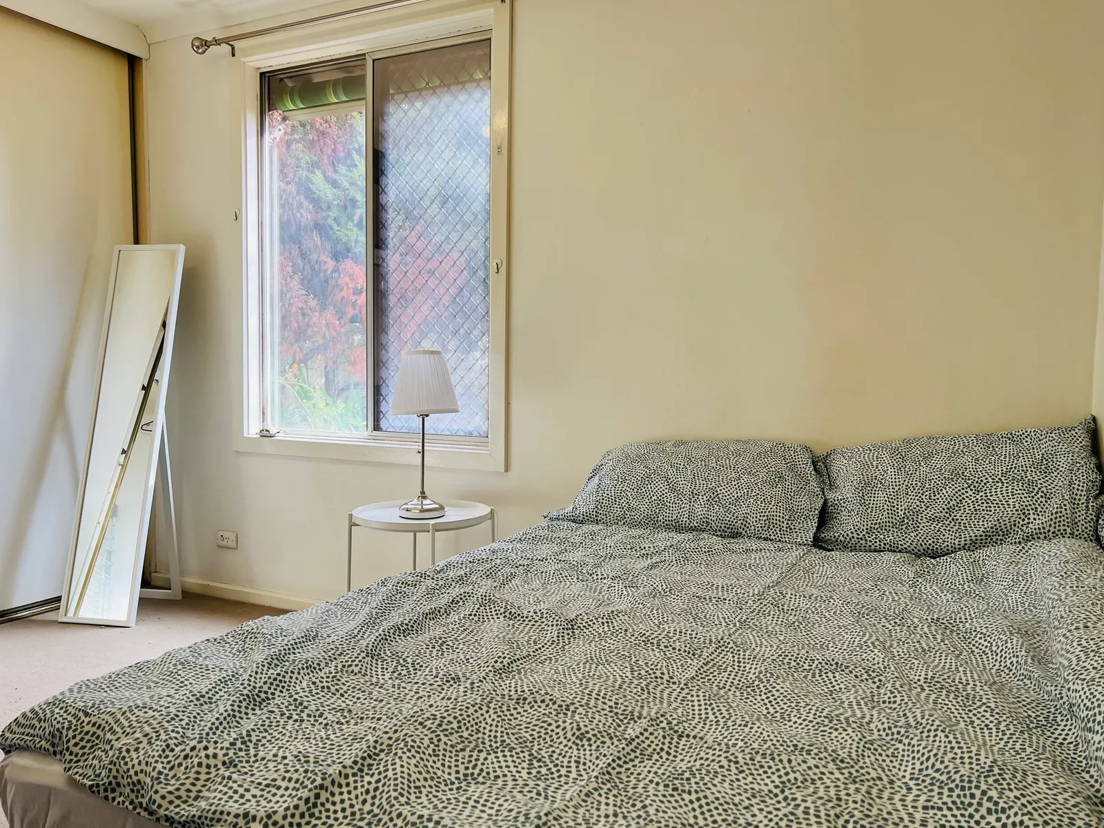 [Room 1] Castle Street, Parkside